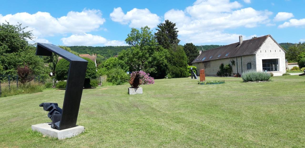 Gite Dans Parc De Sculptures - Gite "Pondichery" Port-Mort Bagian luar foto